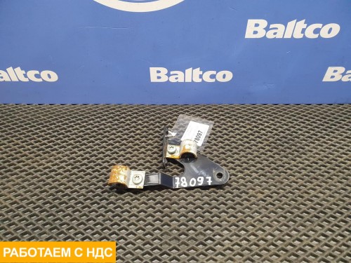 Кронштейн крана отопителя